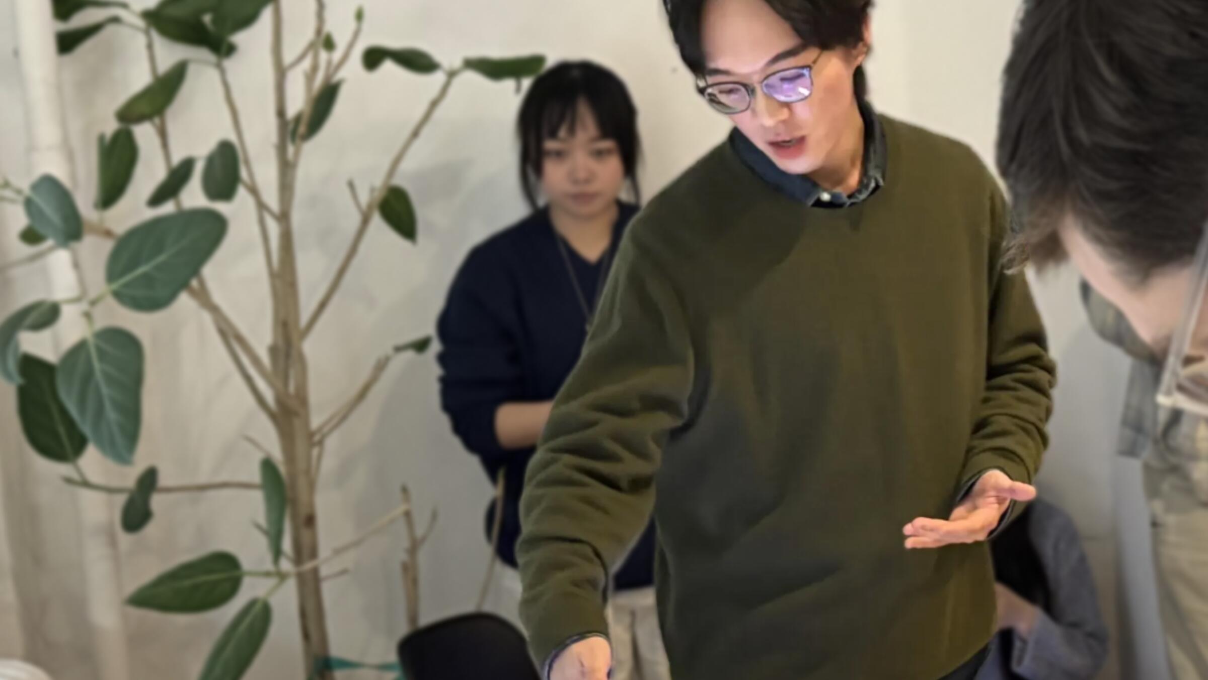 Shih-Hsueh Wang showing a project